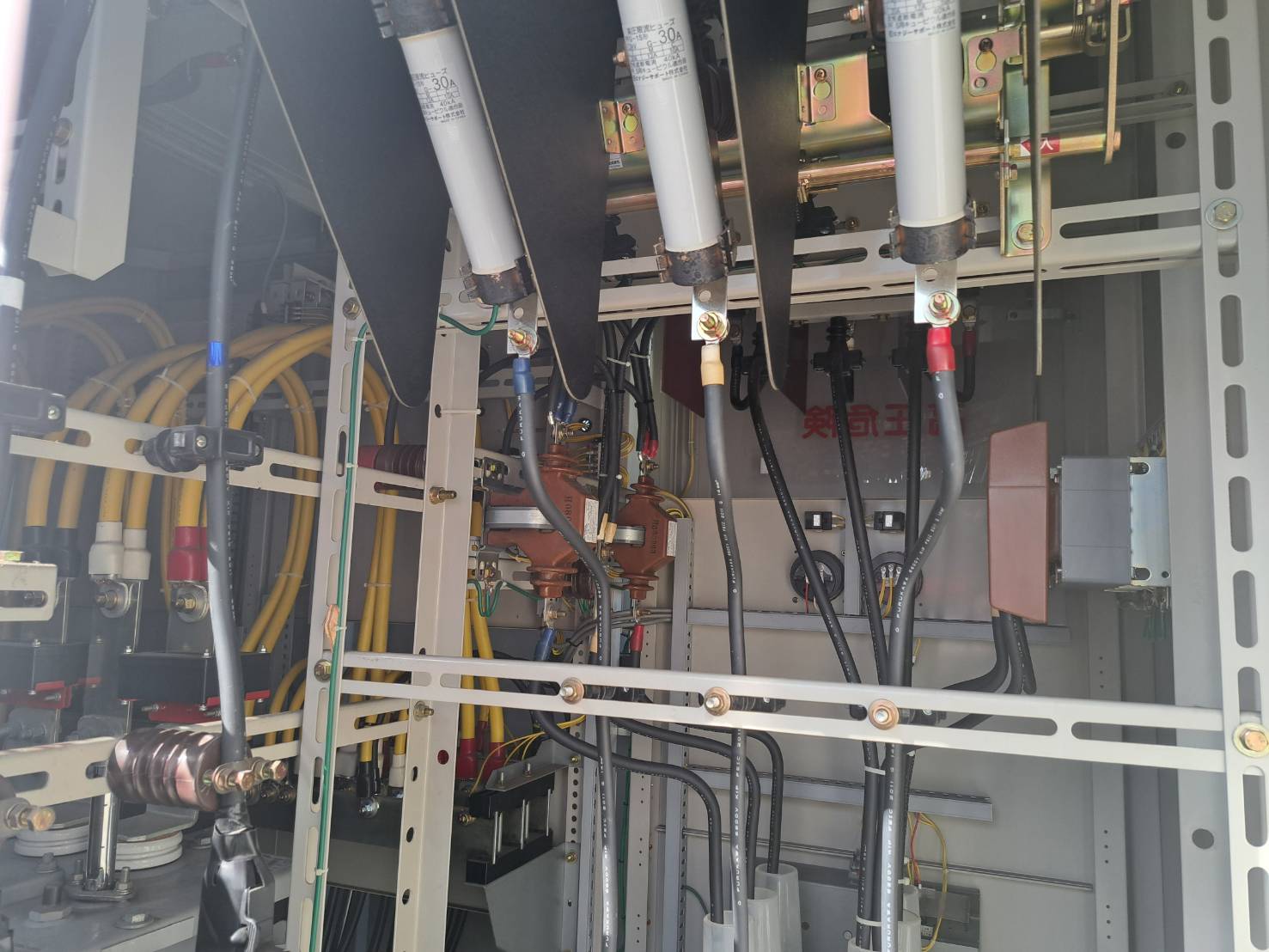 高圧受電設備改修工事